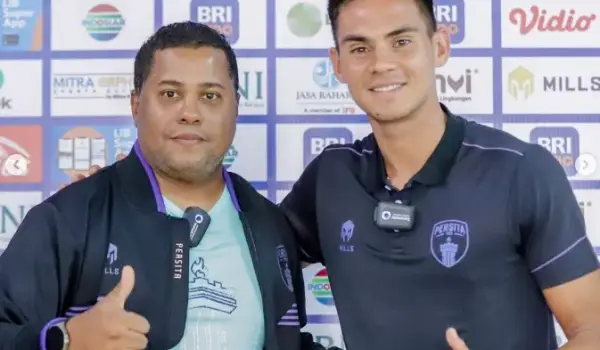Pelatih Persita, Divaldo Alves & Pemain Belakang Persita Christian Mangaron Rontini (instagram.com/persita.official)