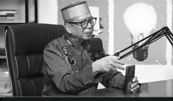 Prof Dr H M Dahlan