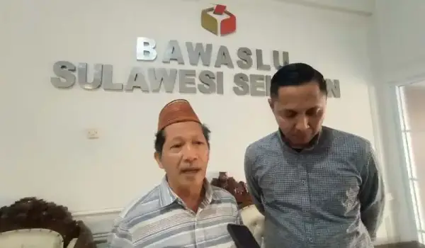 Anggota Bawaslu Sulsel Saiful Jihad dan anggota Sentra Gakkumdu Sulsel, Rachmat Hidayat di Makassar. (Sumber:Ist)