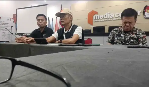 konferensi pers KPU Palopo (ist)
