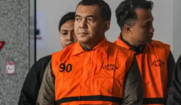 Wakil Menteri Imipas Silmy Karim, tersangka kasus dugaan pemerasan pengurusan izin tinggal WNA.