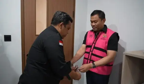 Kejagung menetapkan eks Wakil Kepala BGN Sony Sonjaya sebagai tersangka.