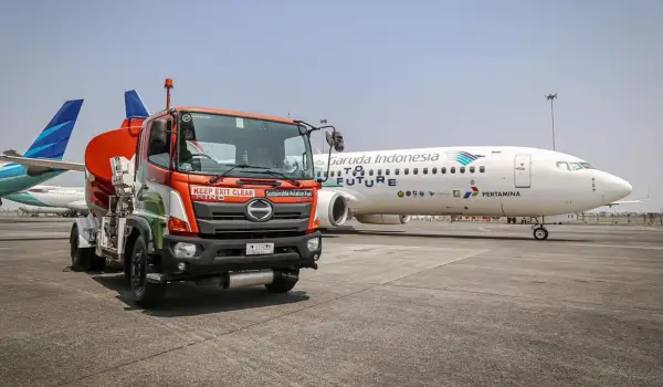 Uji ground test dan uji terbang SAF pada pesawat komersial berjenis Boeing 737-800 NG dengan nomor registrasi PK-GFX milik maskapai Garuda Indonesia.