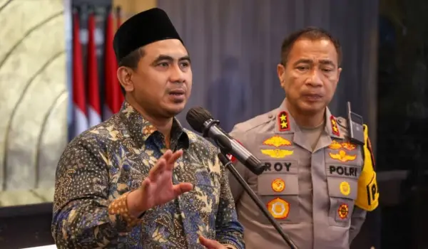 Wakil Gubernur Jawa Tengah, Taj Yasin Maimoen.